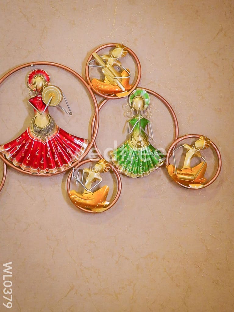 9 Circle dolls with musical instruments - WL0379