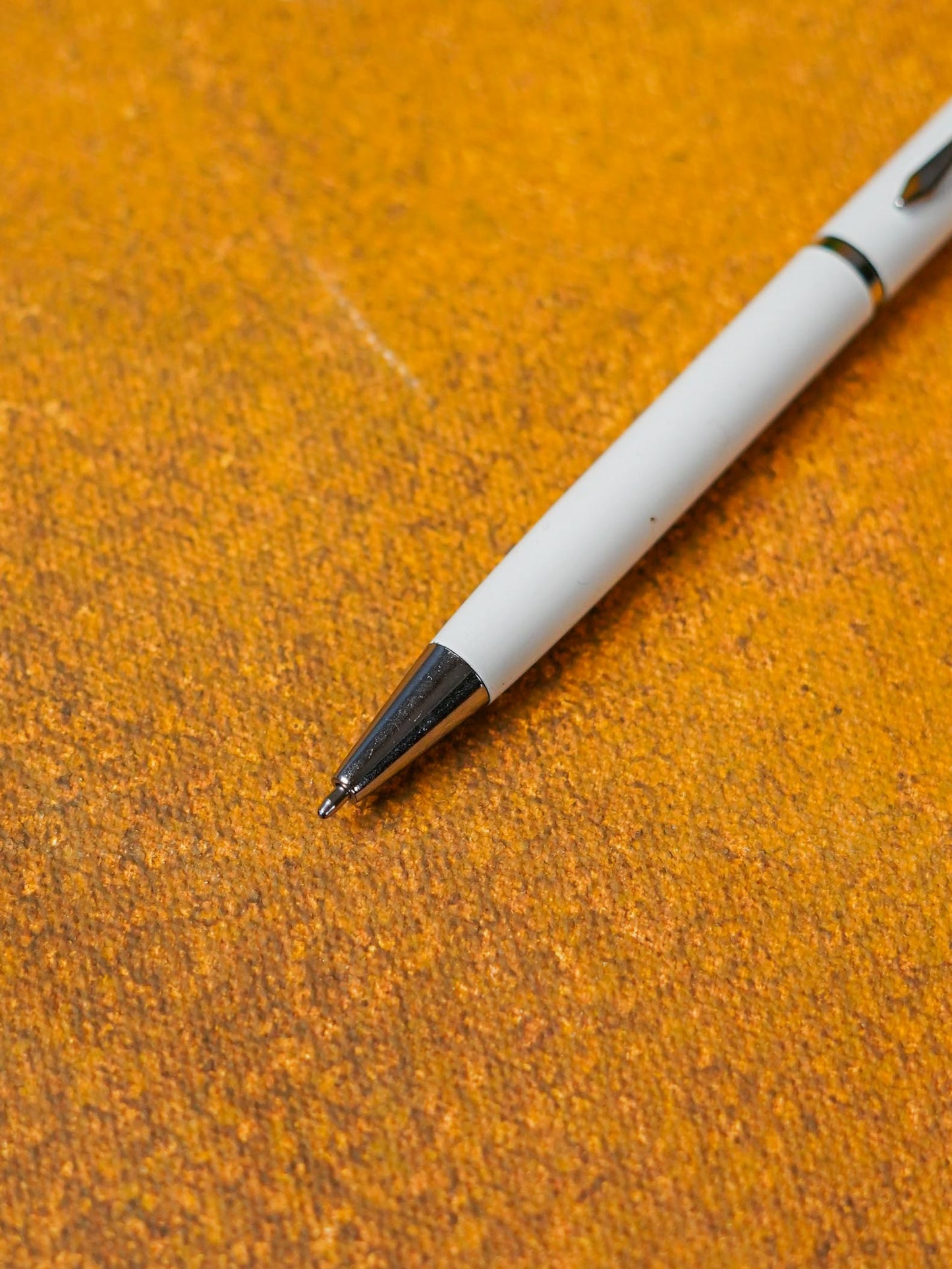 Touch Screen Tip Roller Pen (Pearl White Finish) - BCG0160