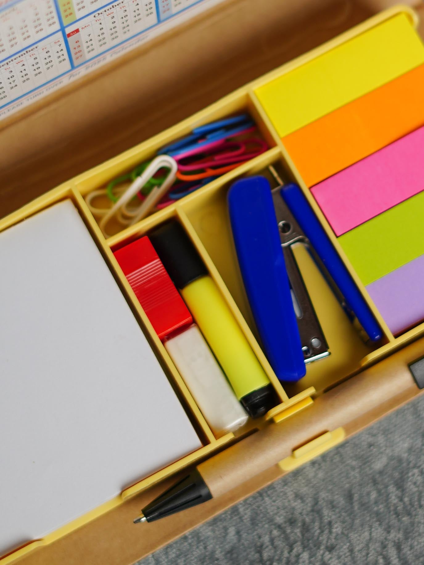 Stationery Organizer with Calendar 2024 - BCG0211