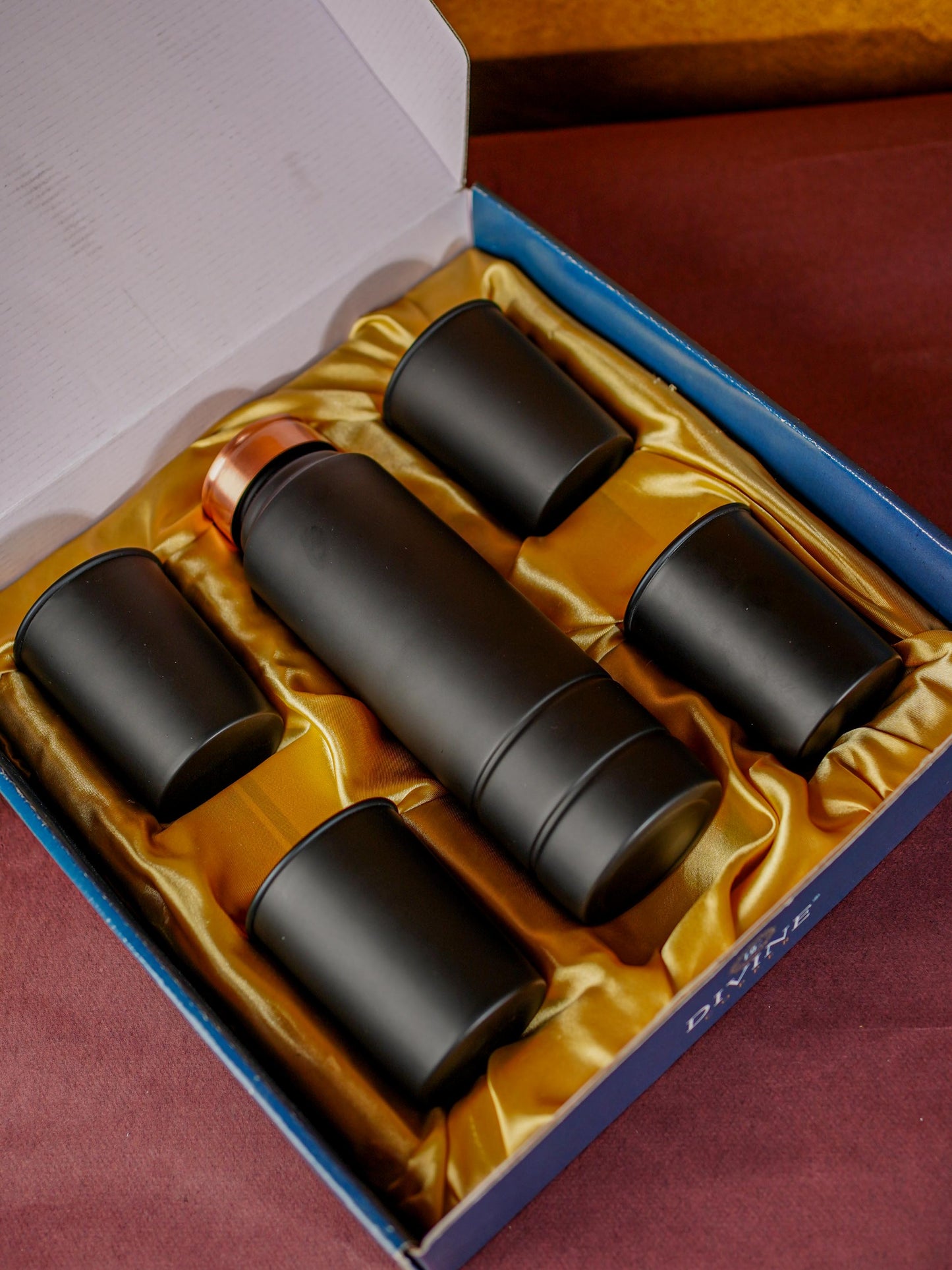 Bottle with 4 Glass Set - Black - BCG0231
