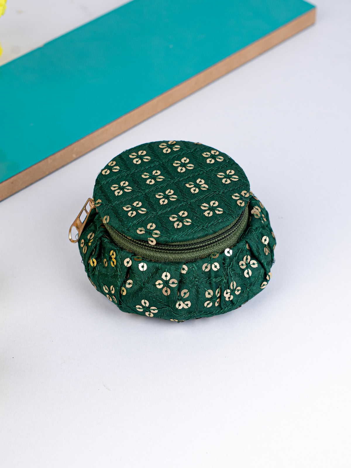 Round Embroidered Bangle Box - WBG1846