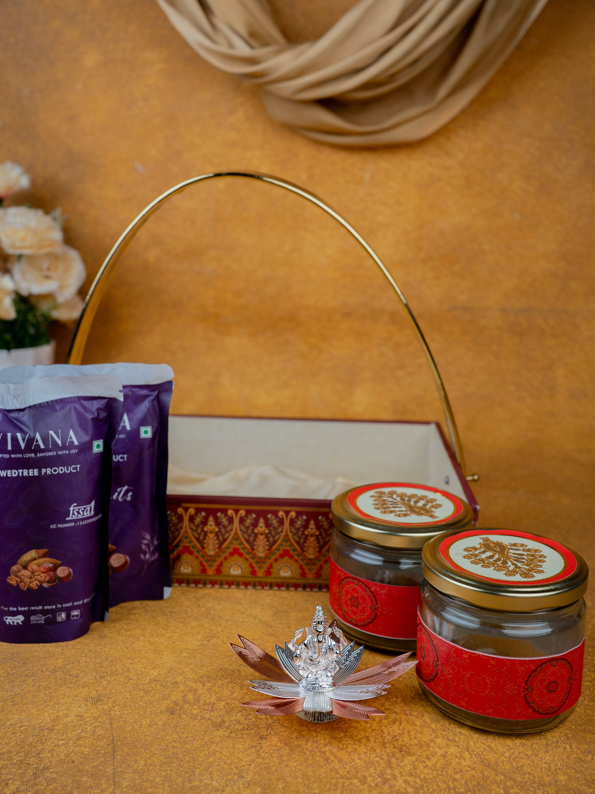 Deepavali: Tray with Set of 2 Glass Jar, 100Gms Cashew, Almond & German Silver Ganesha - WDC0009