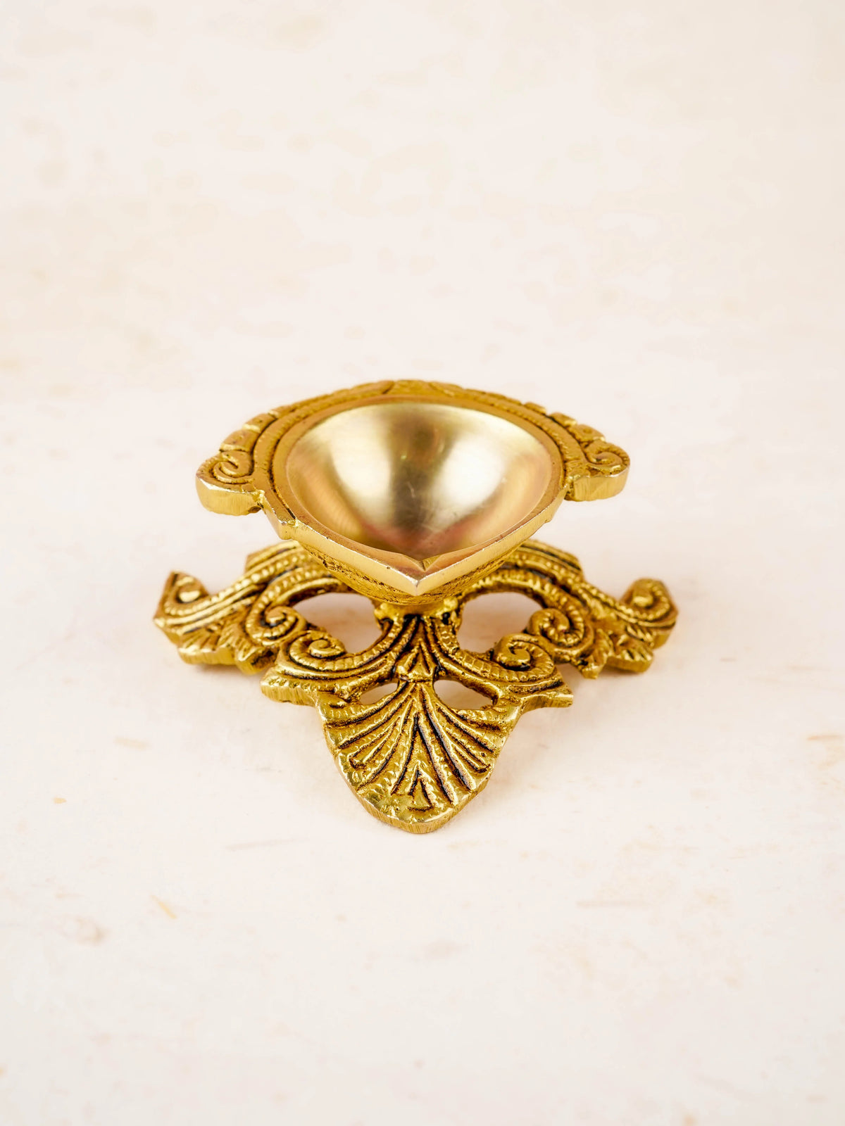 Brass Decorative Diya - Gold Finish - WL2095-1