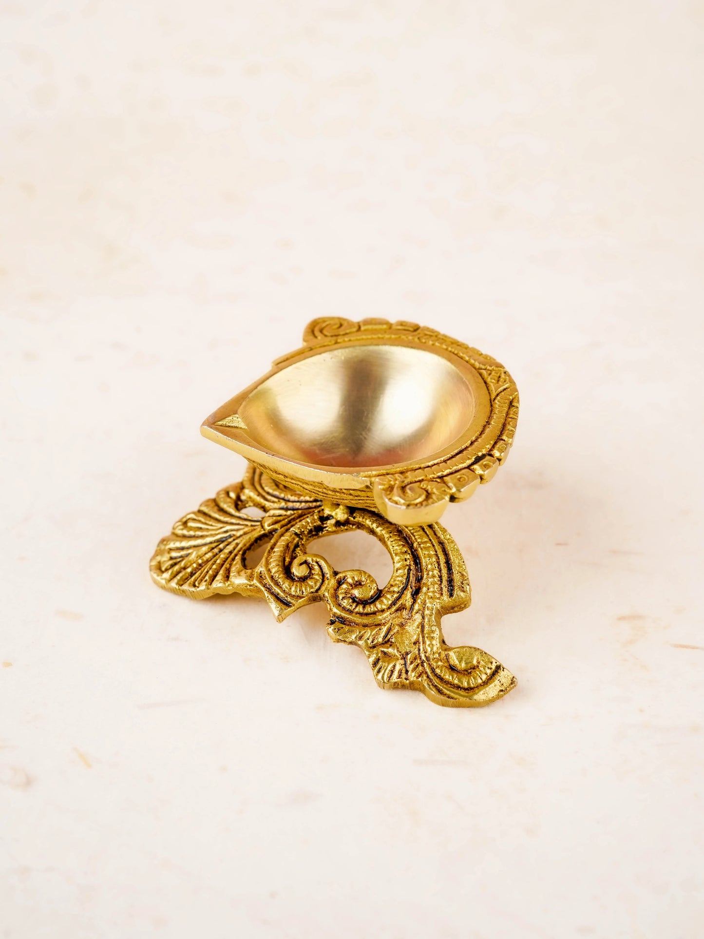 Brass Decorative Diya - Gold Finish - WL2095-1