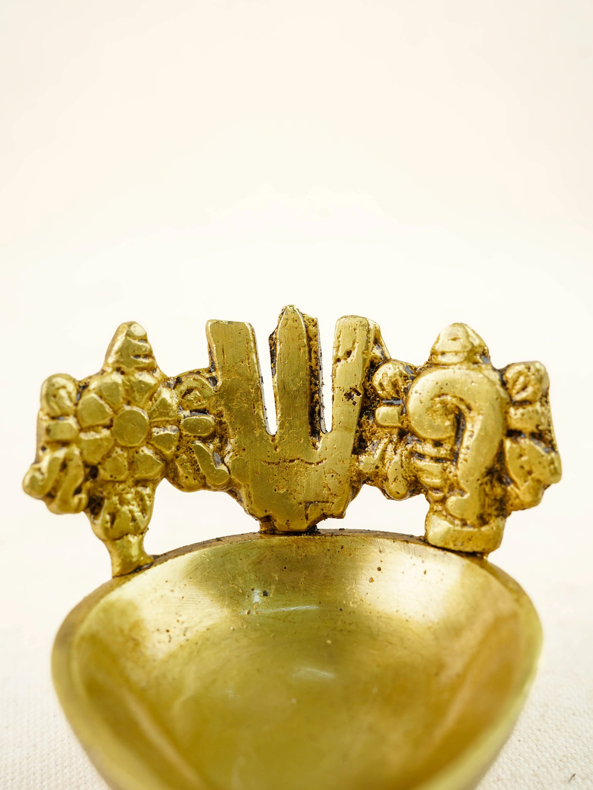 Brass Shank Chakra Nama Diya - WL4440-1