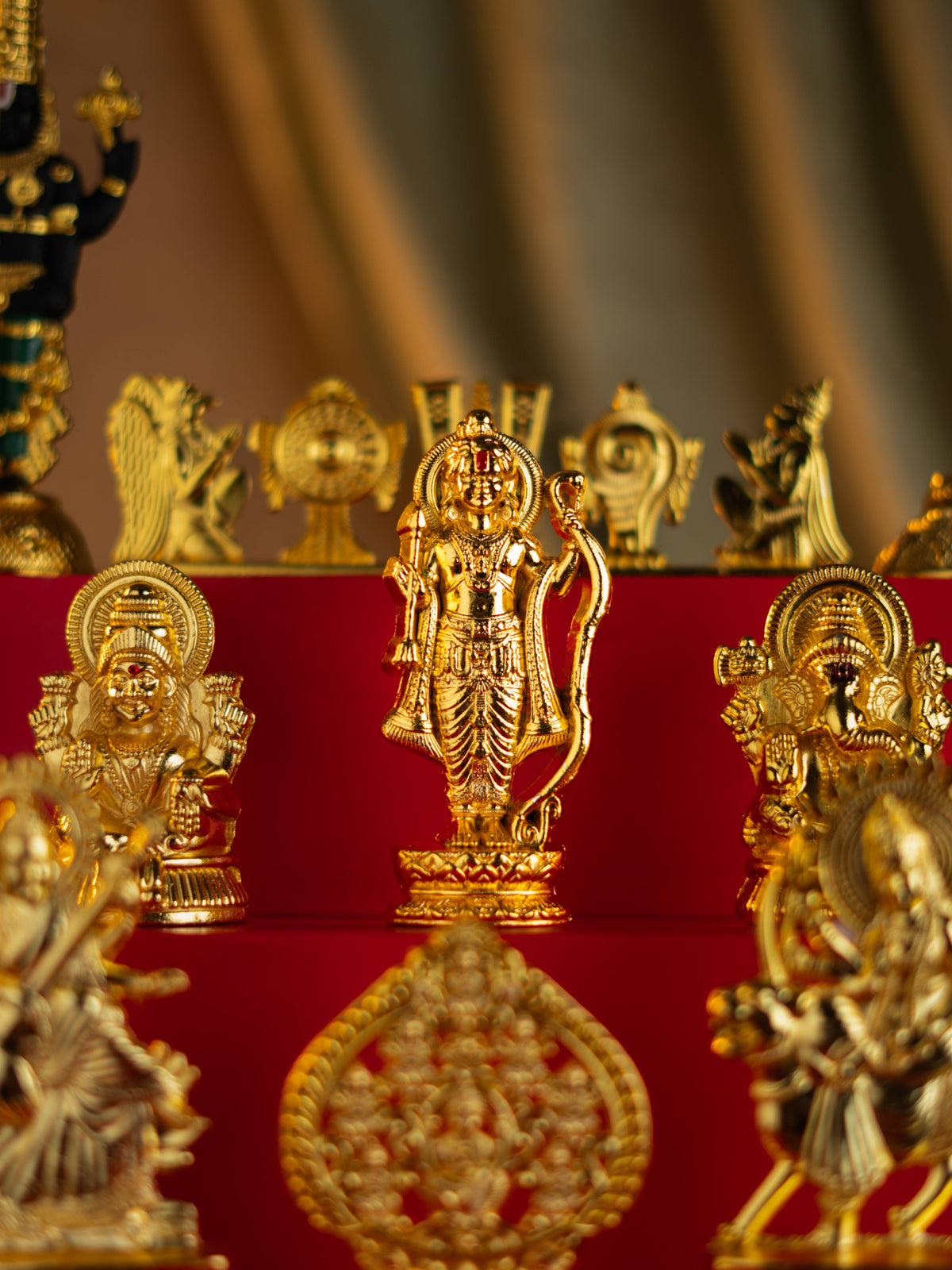 Swarna Golu - Gold Oxidized 5 Step Golu Padi & Zinc Alloy Idols - WL5190-1