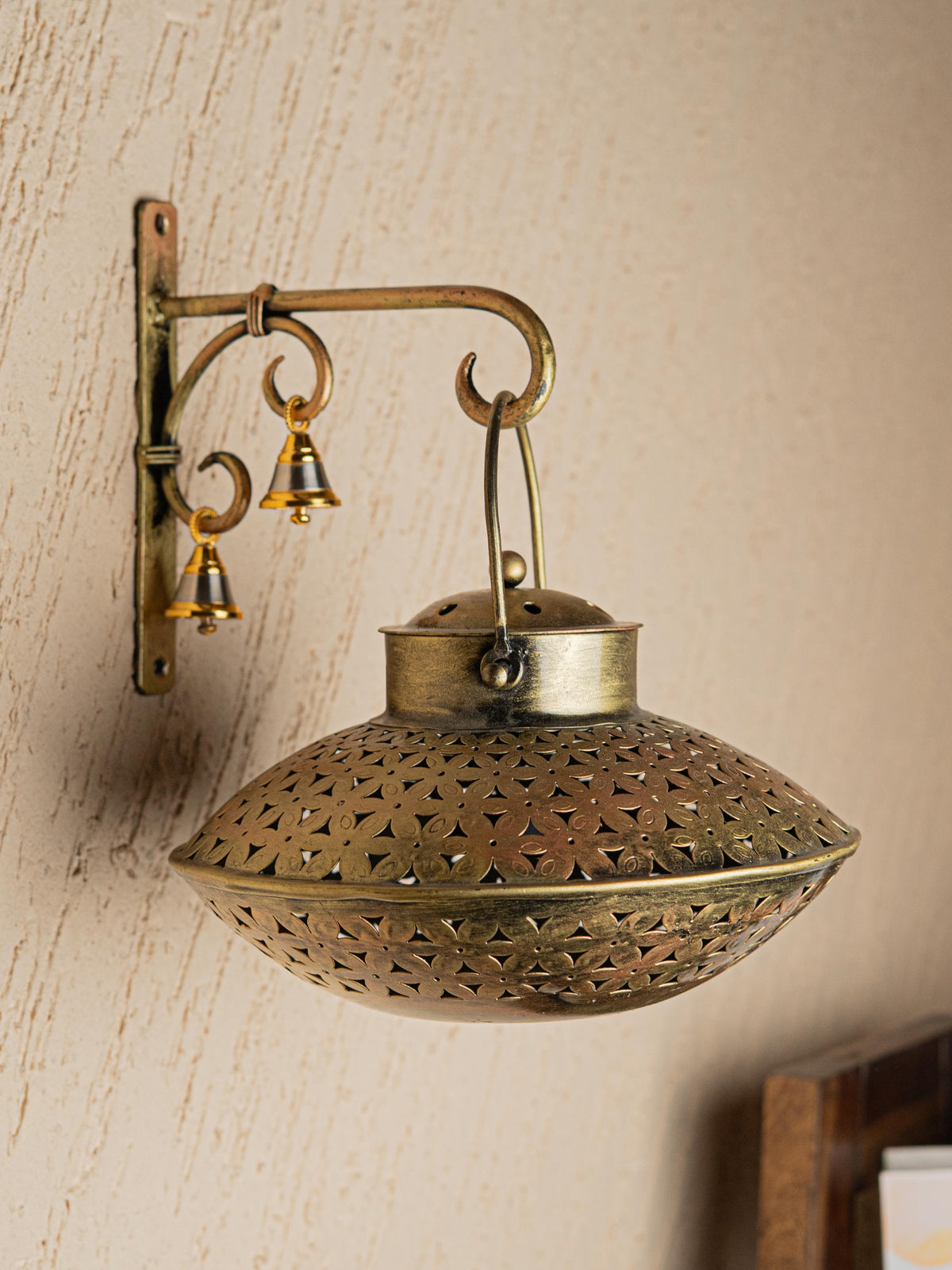 Metal Wall Hanging T Light Holder - WL5276