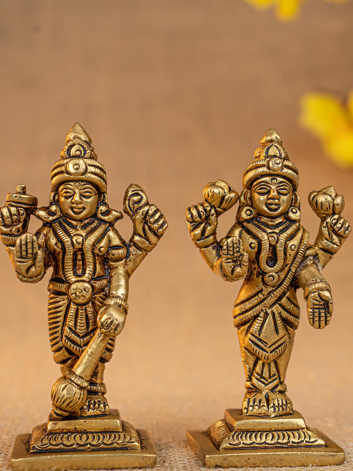 Brass Vishnu Lakshmi Idol - 4 inch - WL5289