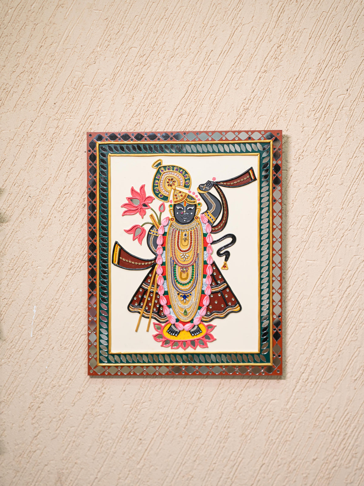 Lippan Art: Shreenathji Hanging Frame - 20 x 16 inch - WL5295