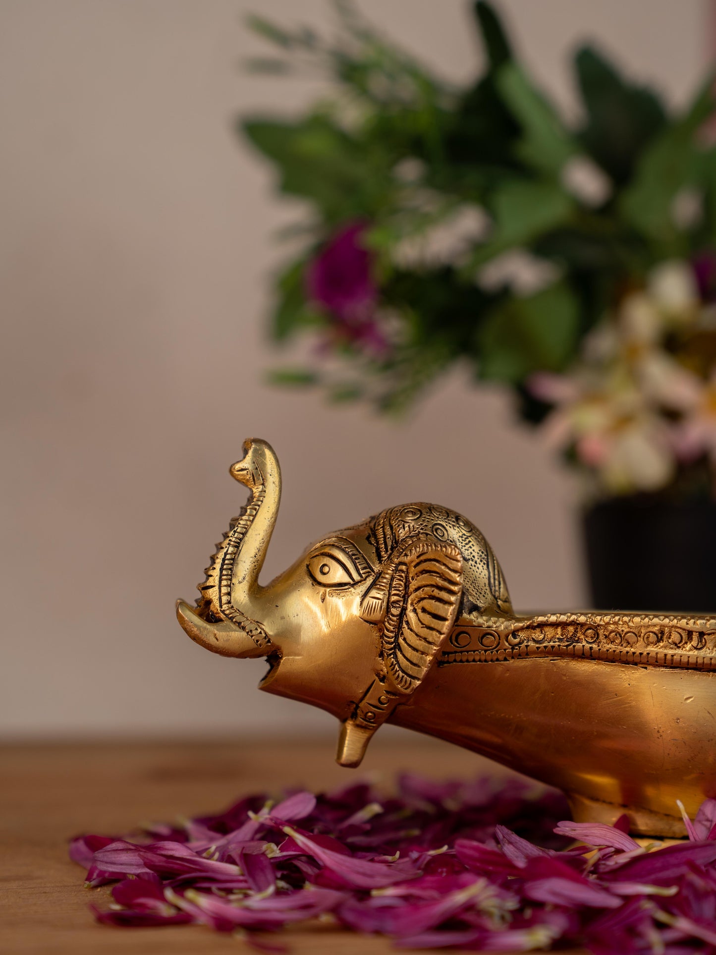 Brass Elephant with Diya - 4 inch - WL5297