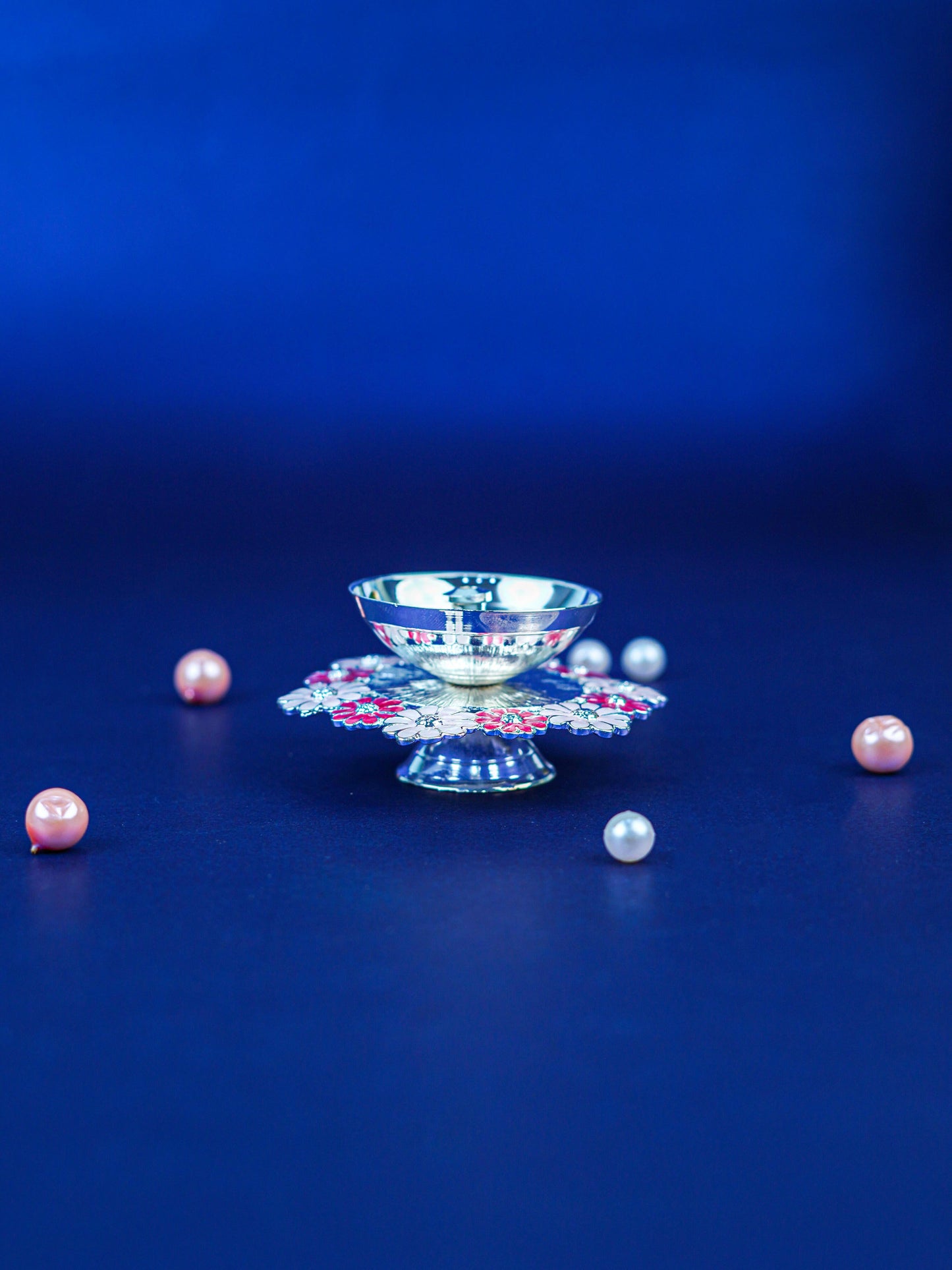 White Metal Floral Diya - Pink - WL5551-1