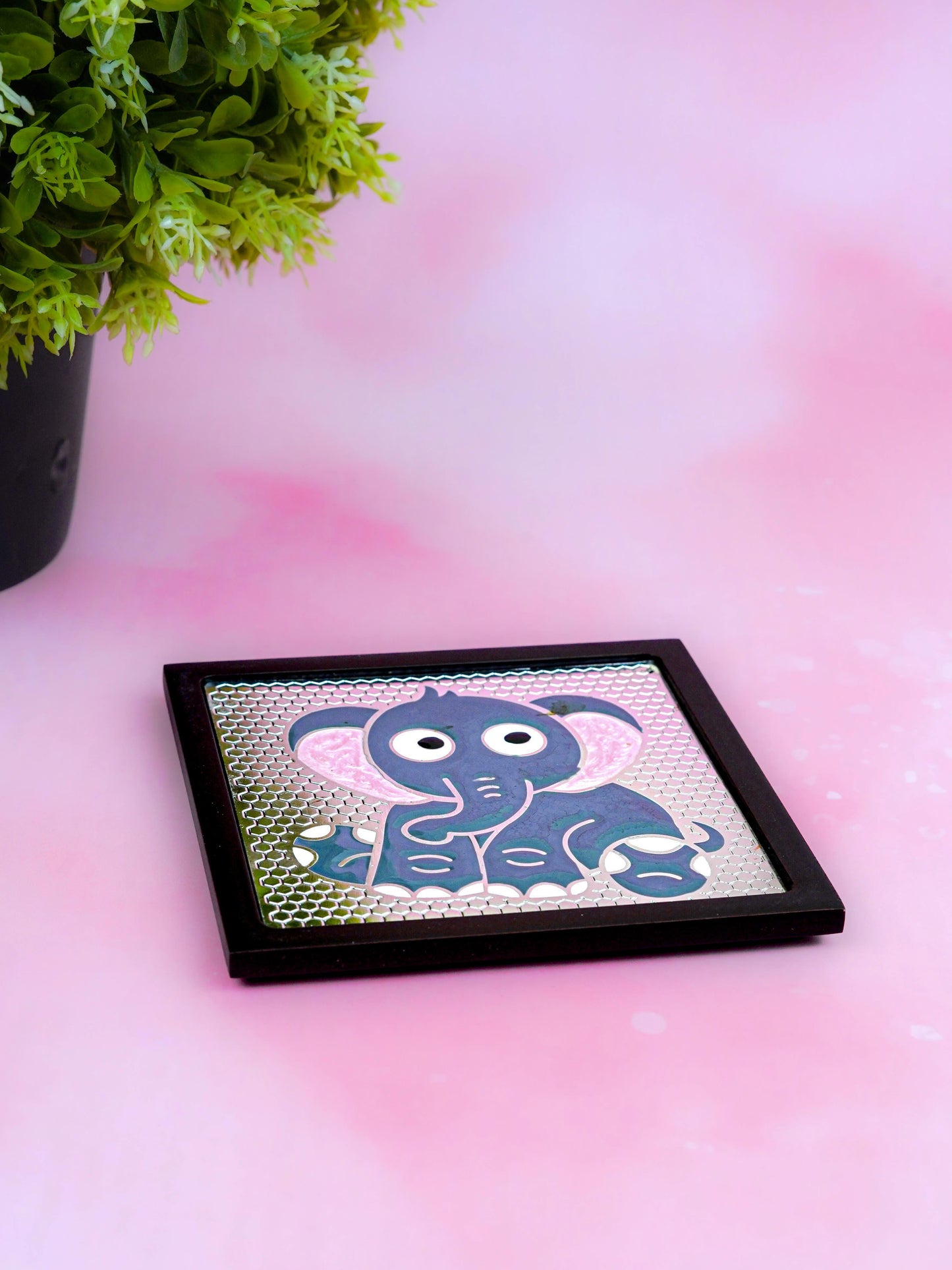 White Metal Elephant Design Coaster - WL5580