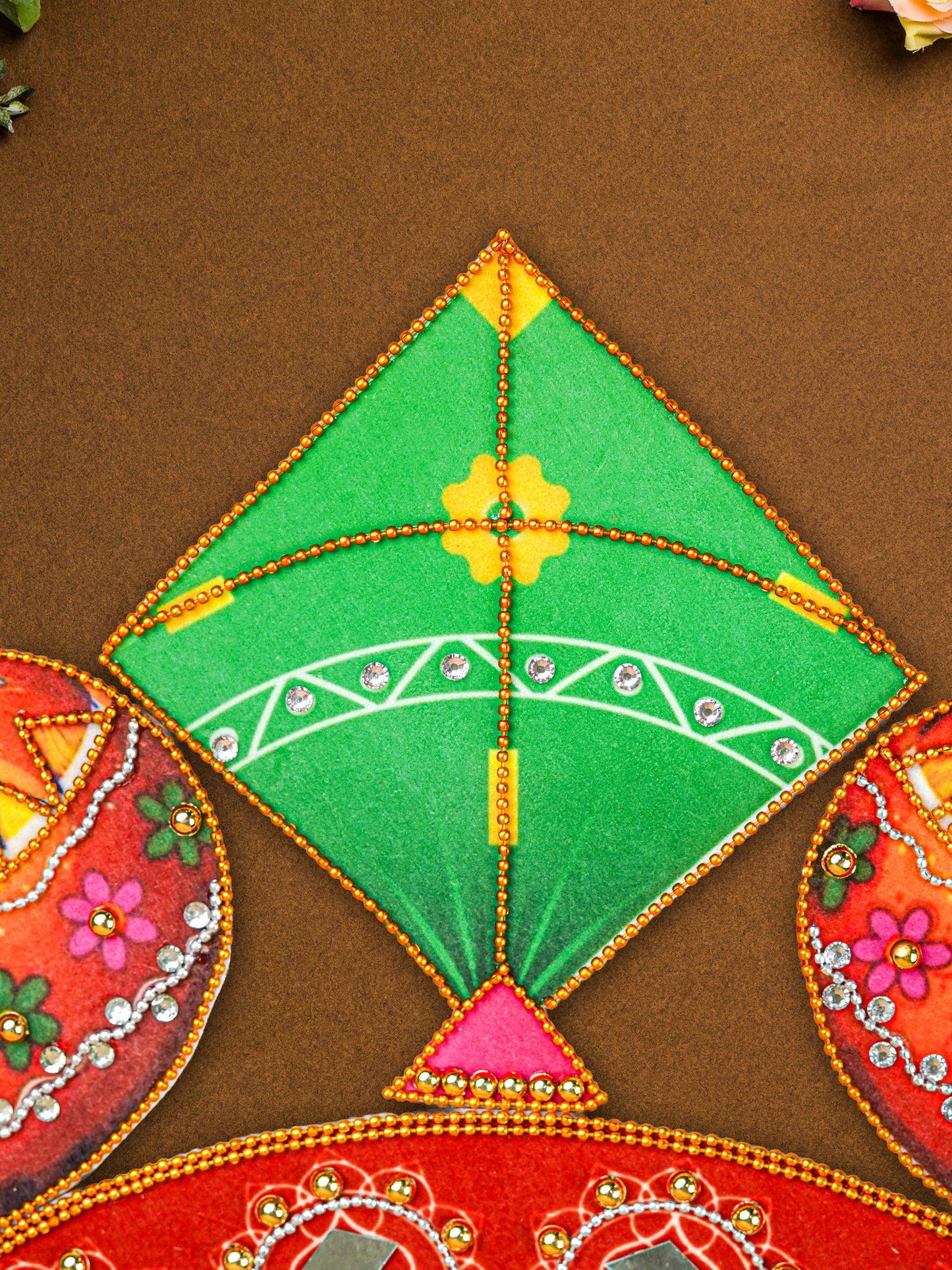 Rangoli with Set of Lotus Petals - WL5600