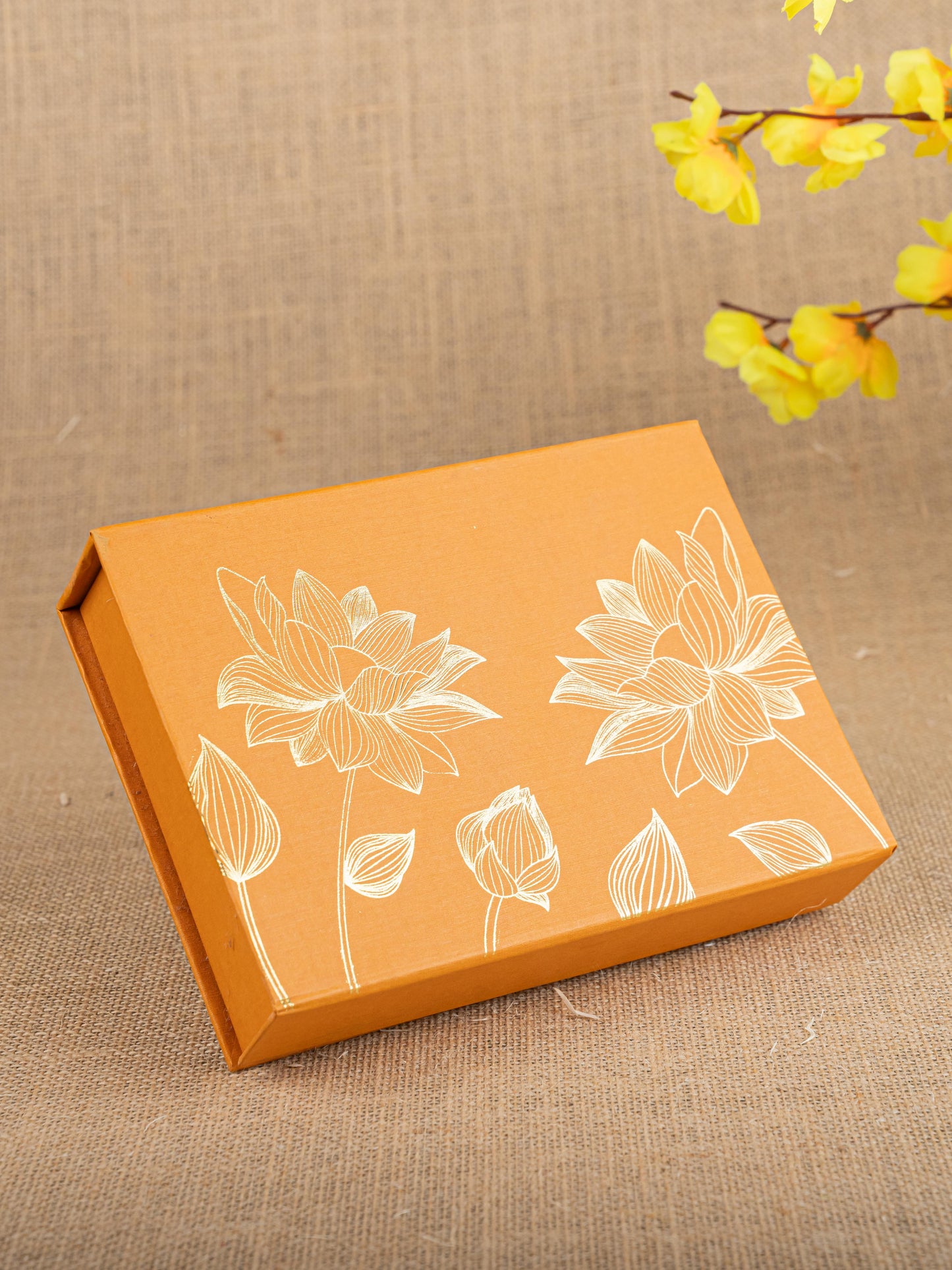 Gift Hamper - Key Hanger with Murti and Haldi-Kumkum Tin - WMH0008