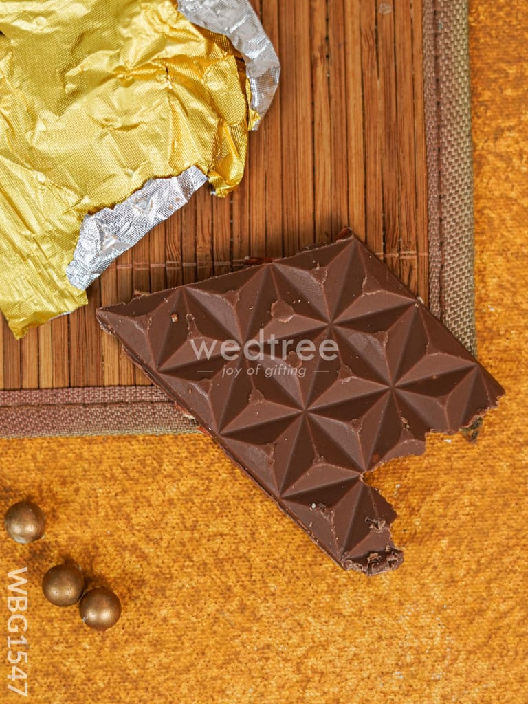 Almond Chocolate Bar - WBG1547