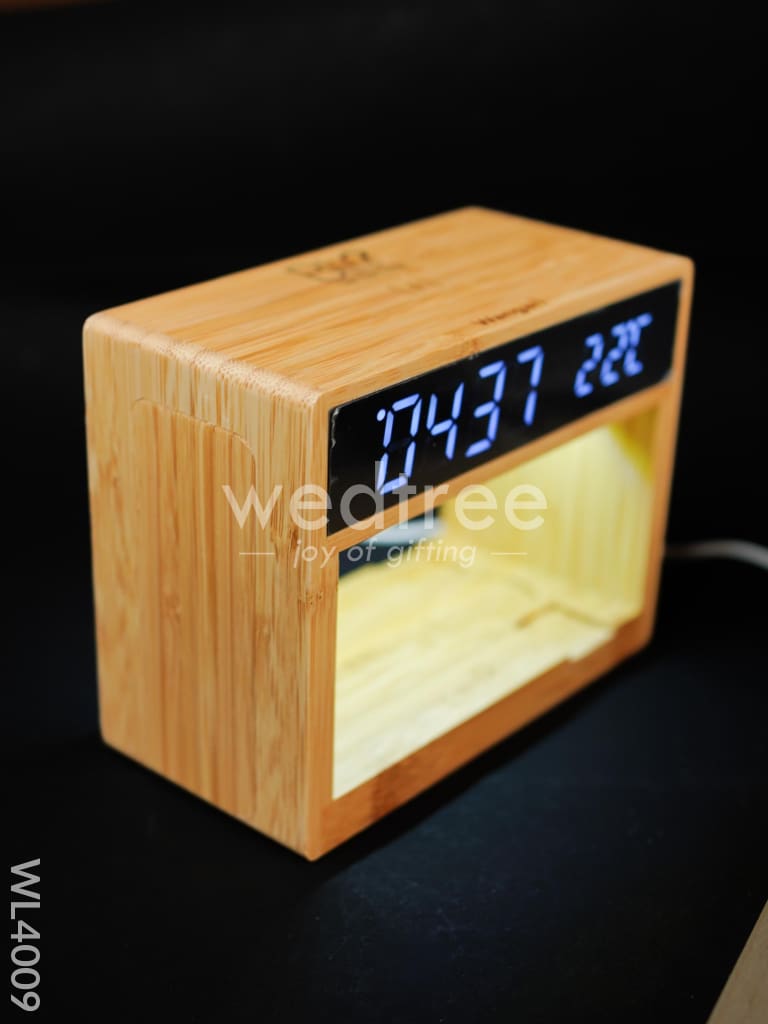 Bamboo Multifunctional Wireless Charging Junction - WL4009