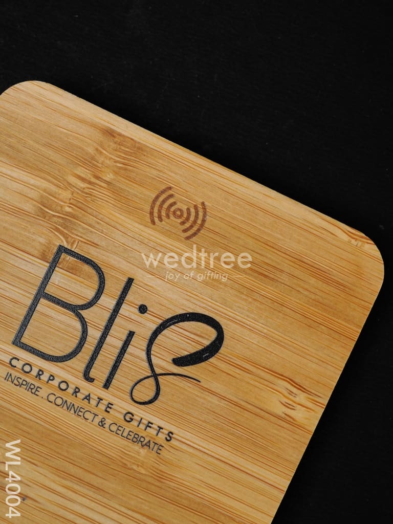 Bamboo Wireless Charger with USB Hub - 15 W - WL4004