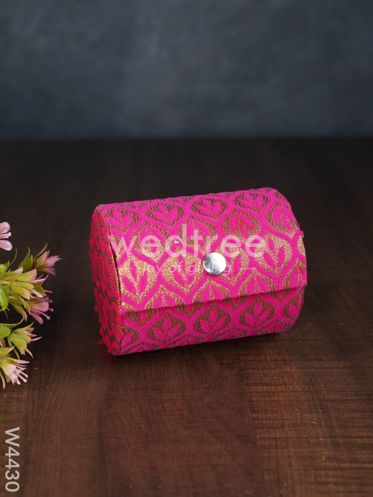 Bangle Holder Leaf Design - W4430