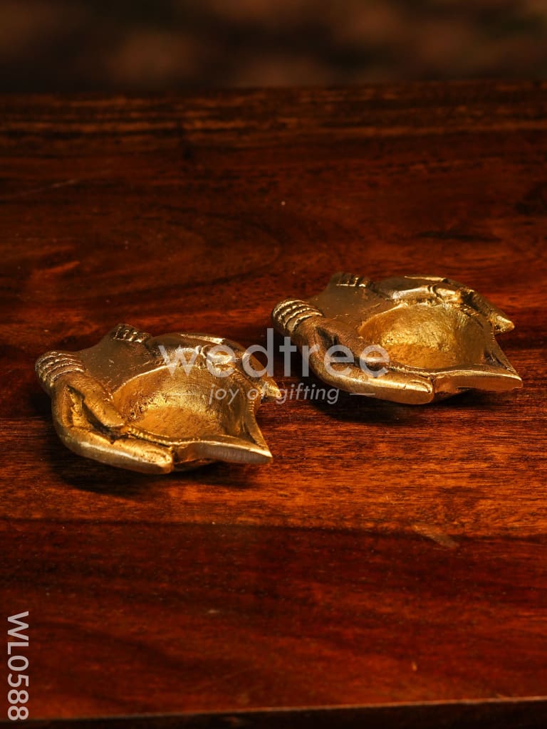 Brass Hand Shaped Diya - WL0588