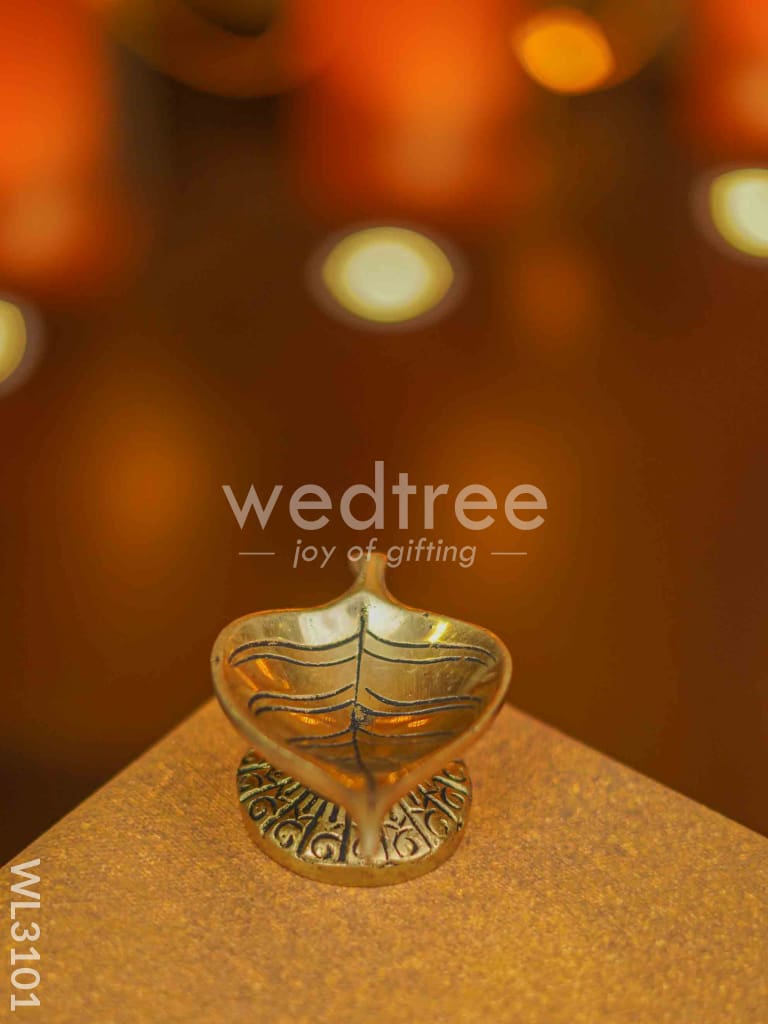 Brass Leaf Shaped Diya - WL3101