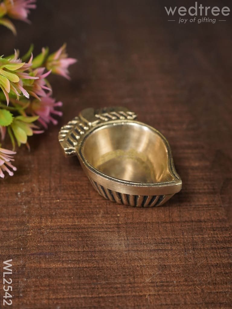 Brass Mango Shaped Diya - WL2542