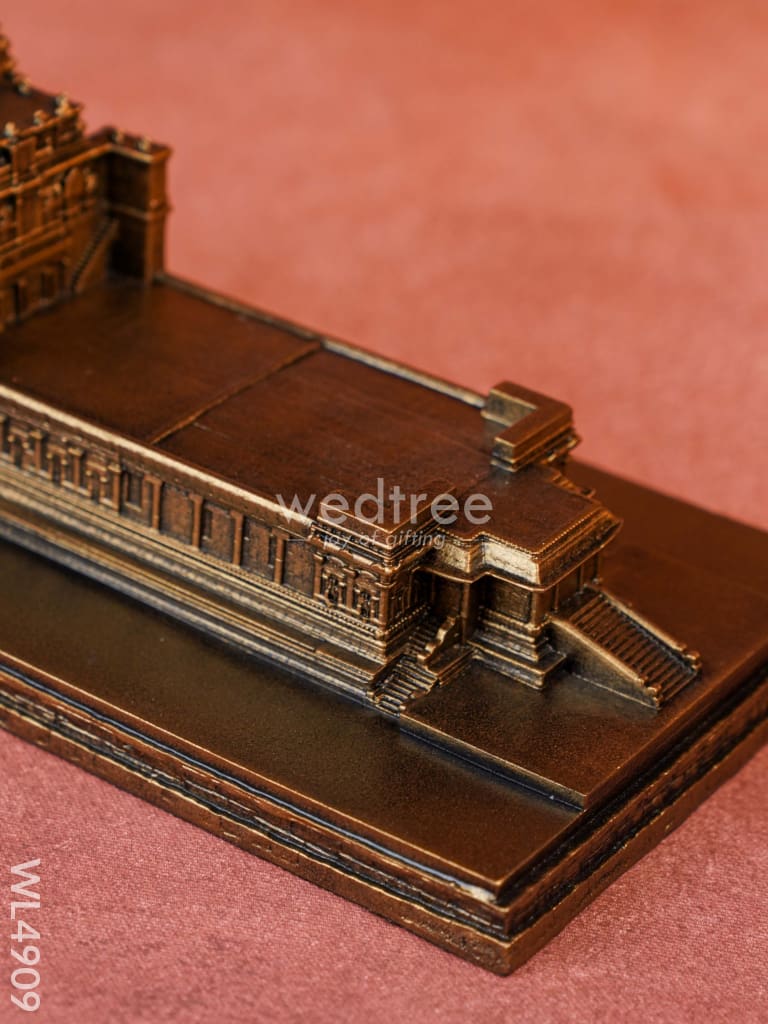 Brihadeeswarar Temple Sculpture - 8 inch - WL4909