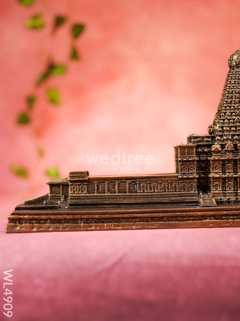 Brihadeeswarar Temple Sculpture - 8 inch - WL4909