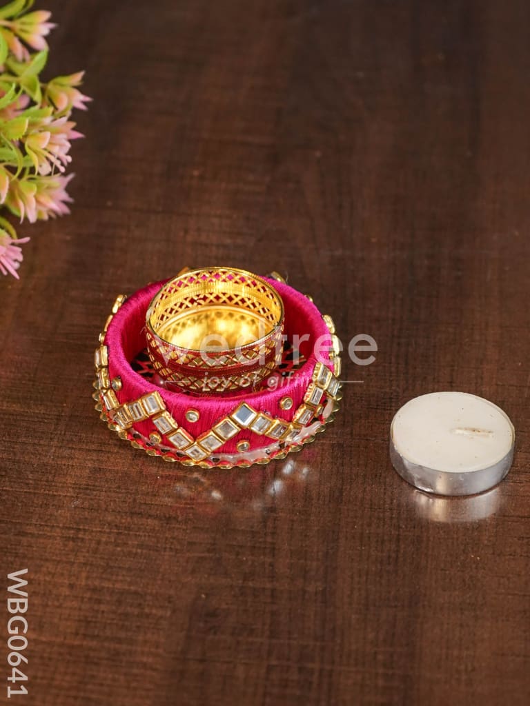 Decorative T-Light candle holder - WBG0641