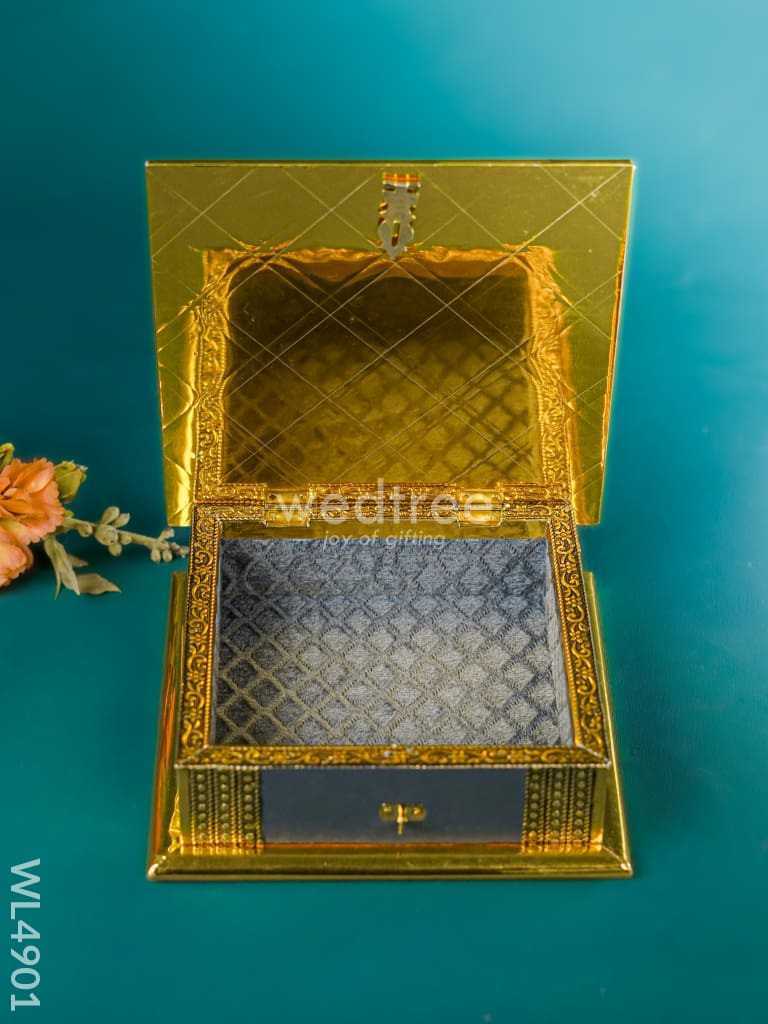 Dry Fruit Wooden Box - (8*8 inch) - WL4901