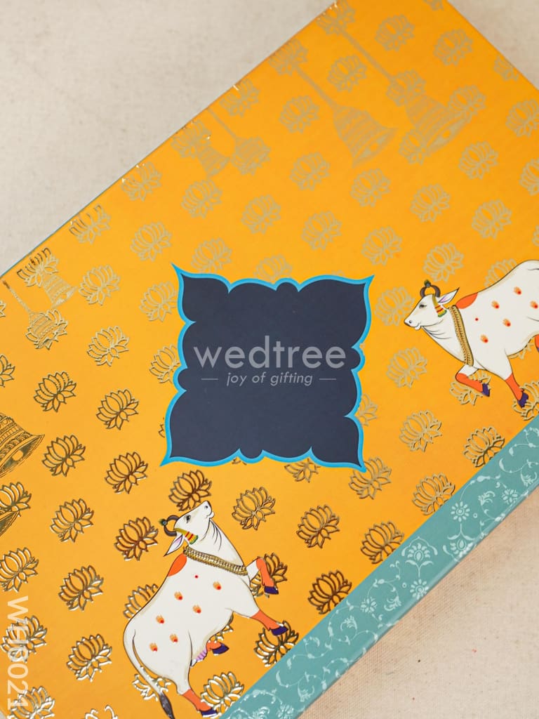 Flip Top 4 Line Jumbo Box - Yellow Cow Print - WH0021