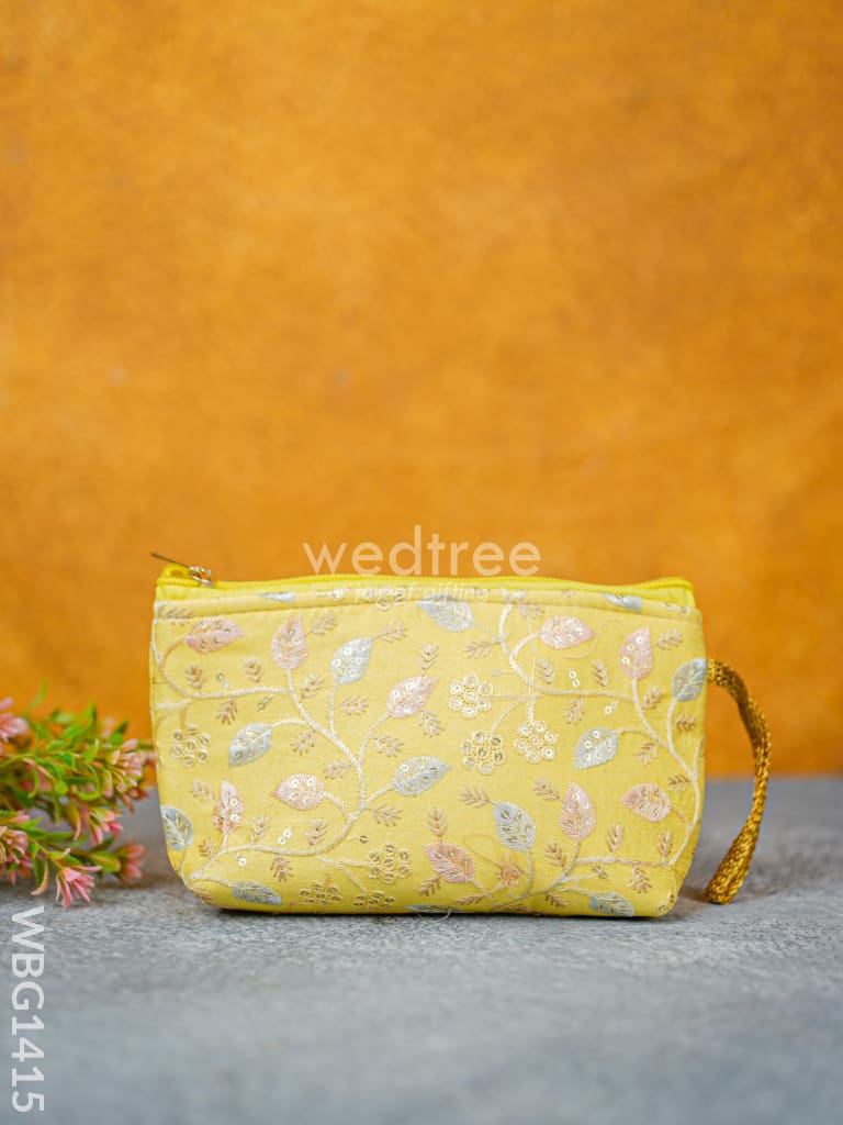 Floral Embroidered Pouch - WBG1415