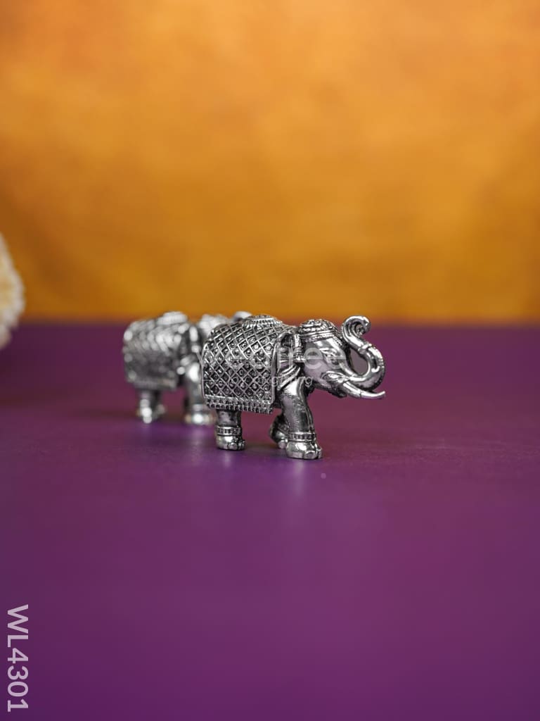 German Silver Antique Elephant - 1.8 inch - WL4301