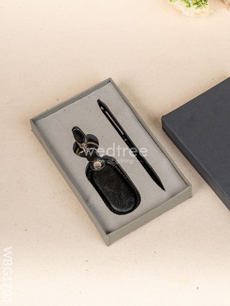 Gift Set - Leather Keychain with Pen - WBG1703