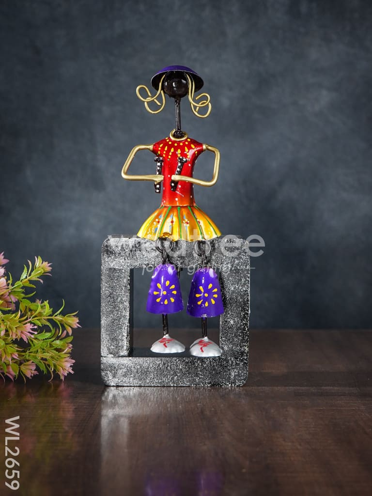 Handpainted Musicians with Wooden Stand - Set of 3 - WL2659