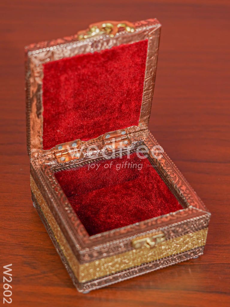 Jewel Box - golden oxidised in Square shaped - W2602