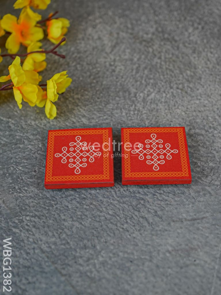 Laminated Manai - Sikku Kolam Design - Set of 2 - WBG1382