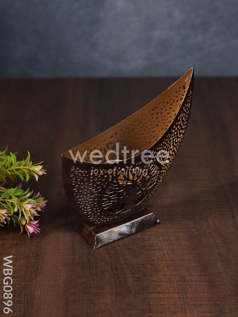 Metal Boat Shaped T-light Holder in Distressed Finish - WBG0896