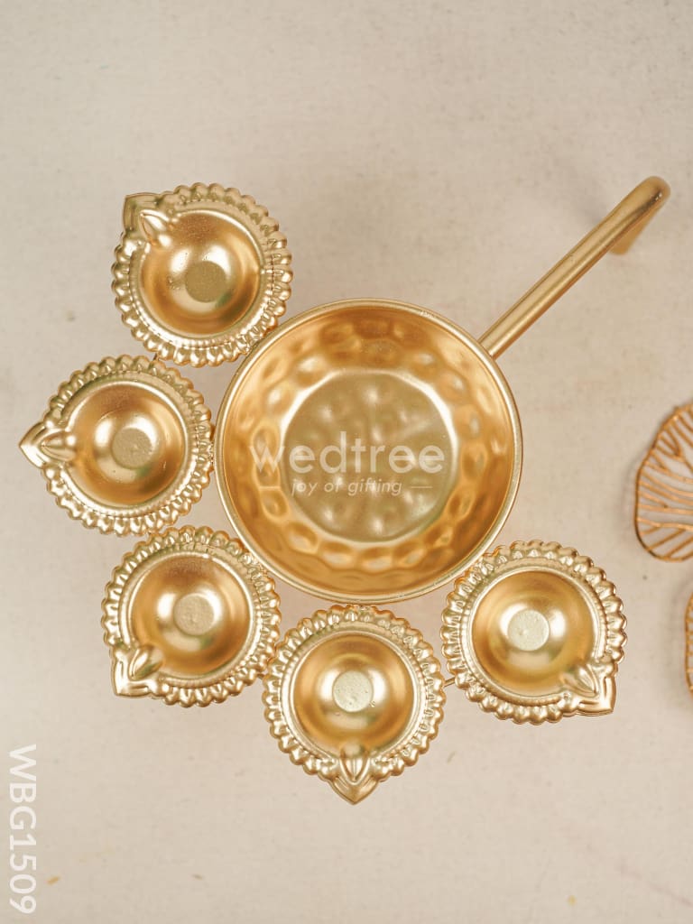 Metal Decor Urli Diya - WBG1509