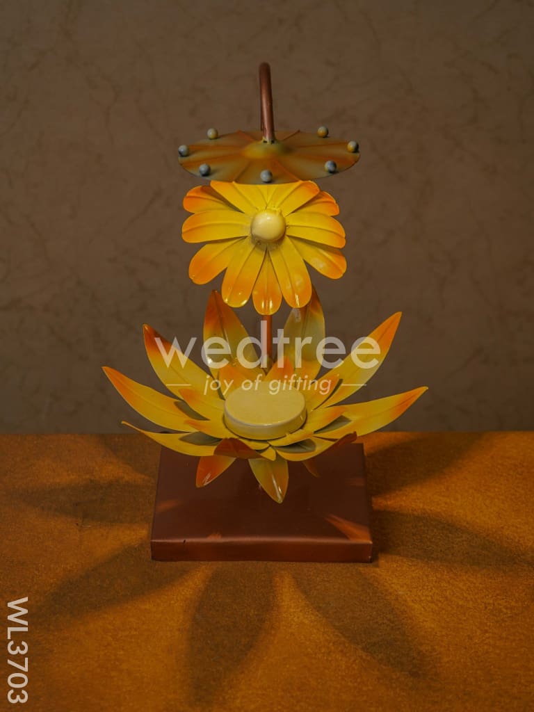 Metal Hand Painted Lotus Lamp - WL3703