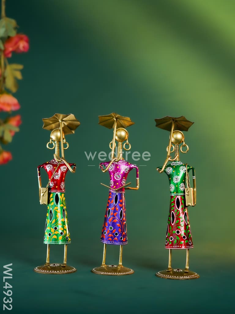 Metal Handpainted Rajasthani with Umbrella - Set of 3 - WL4932 Metal Decor Showpiece