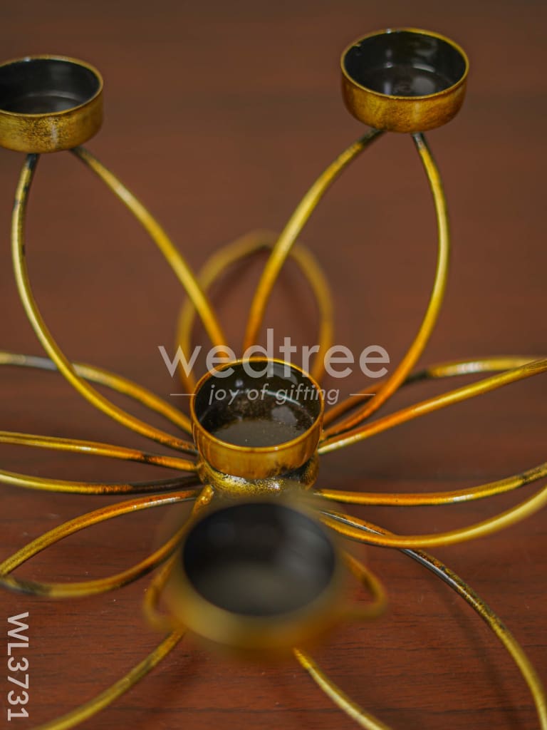 Metal Lotus Shape 6 T Light Holder - WL3731