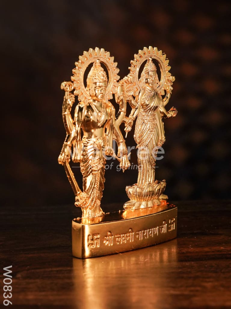 Murthi - Lakshmi and Narayana - W0836