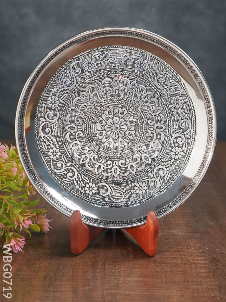 Oxidised Round Plate - 8 inch - WBG0719