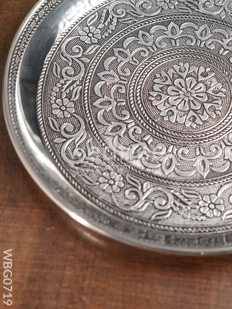 Oxidised Round Plate - 8 inch - WBG0719