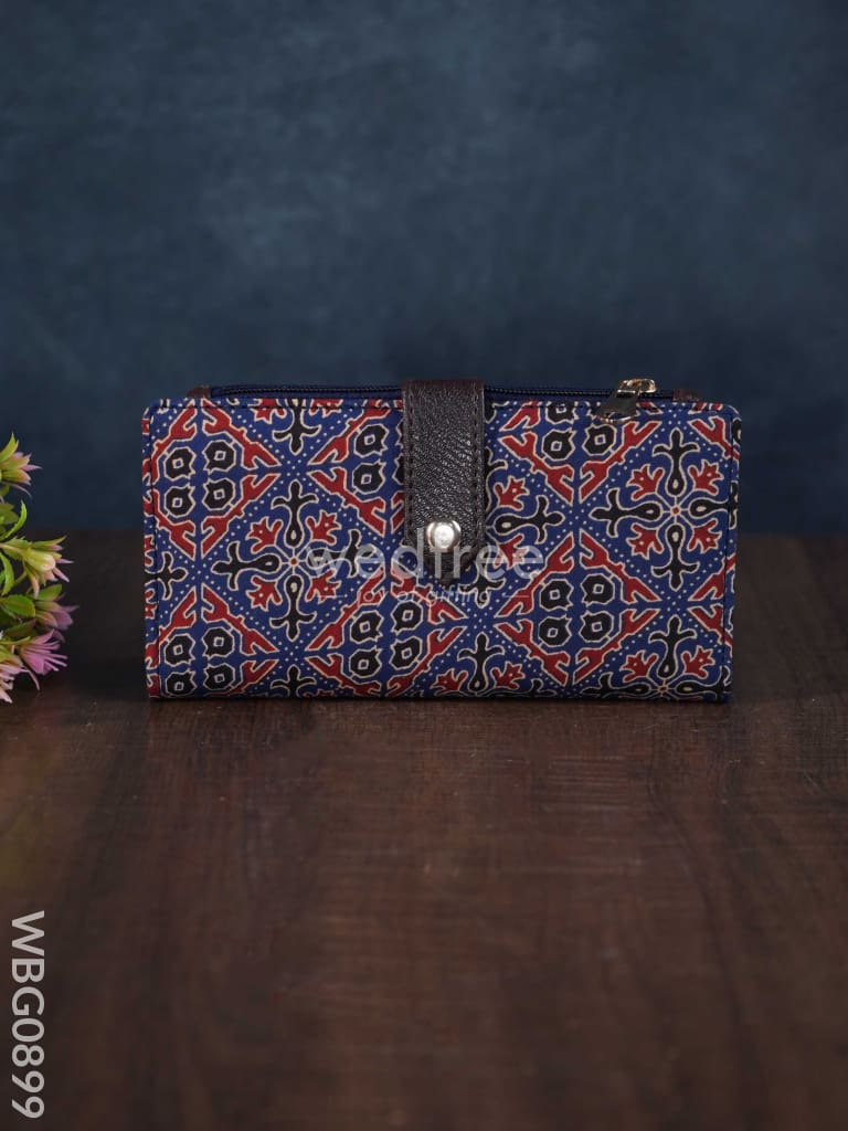 Printed Fabric Clutch with Flip Lock - WBG0899