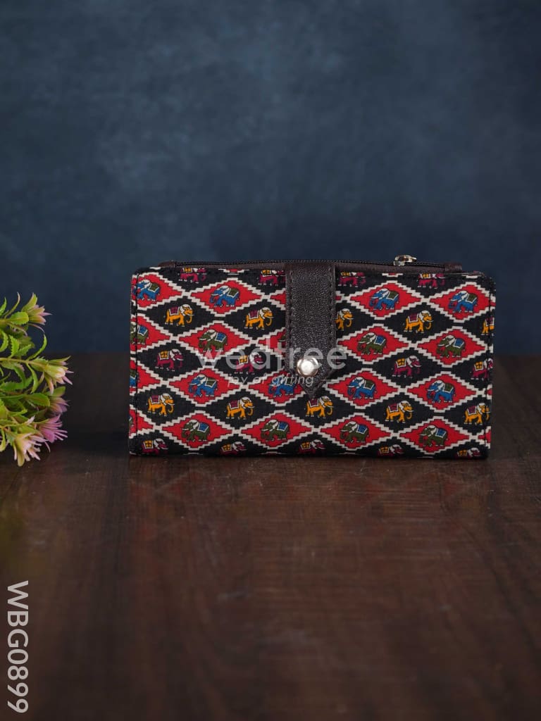 Printed Fabric Clutch with Flip Lock - WBG0899