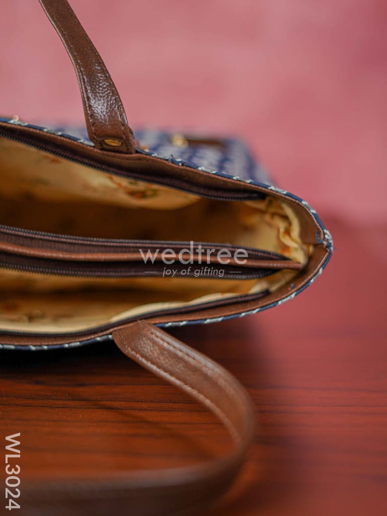 Printed Hand Bag with Faux Leather Handles & Base - WL3024