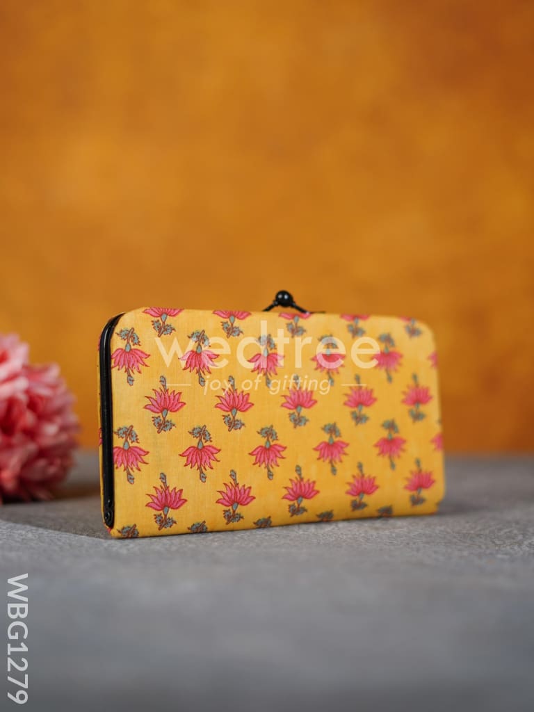 Printed Purse with Clasp Lock - WBG1279