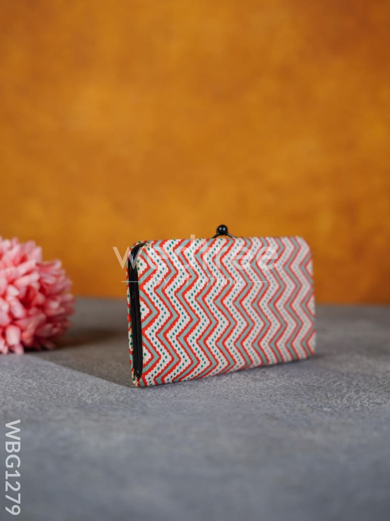 Printed Purse with Clasp Lock - WBG1279