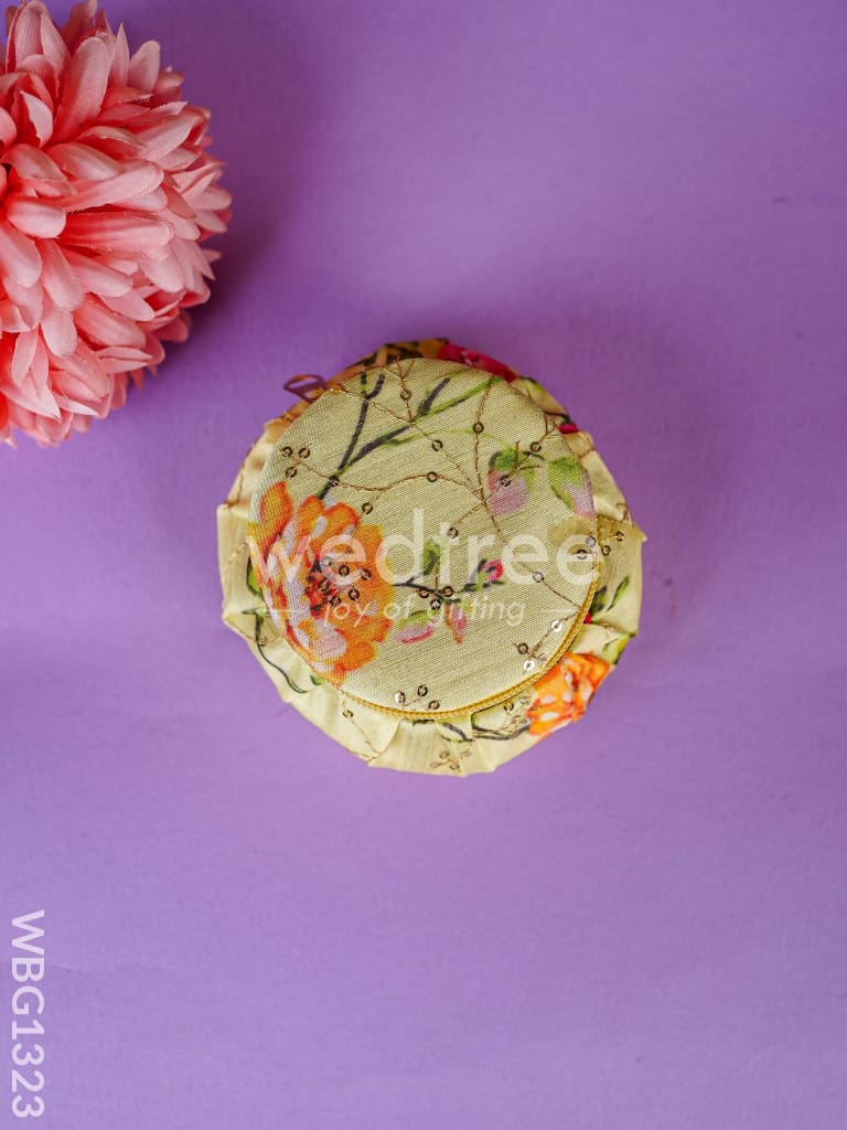 Round Floral Embroidery Bangle Holder - WBG1323